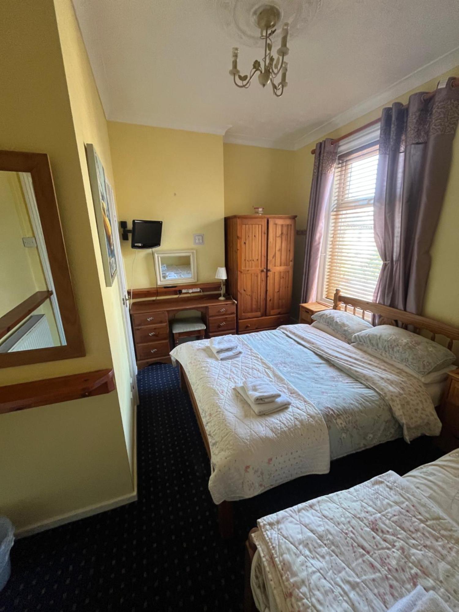 Marston Town Centre Villa 블랙풀 외부 사진